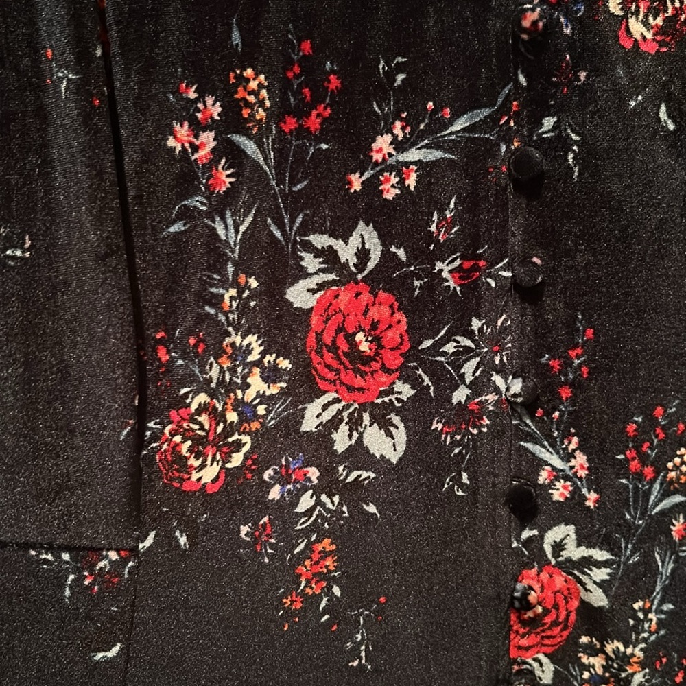 Torrid 4 green floral, short sleeve velvet button front dress - Picture 4 of 6